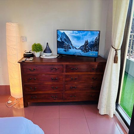 Mama Mega Homestay Pesanggaran Exterior photo
